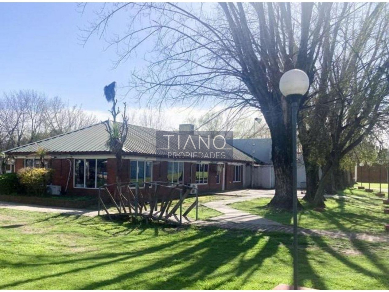VENTA CASA 4 AMB JARDIN - CLUB PRIVADO EN MONTE GRANDE